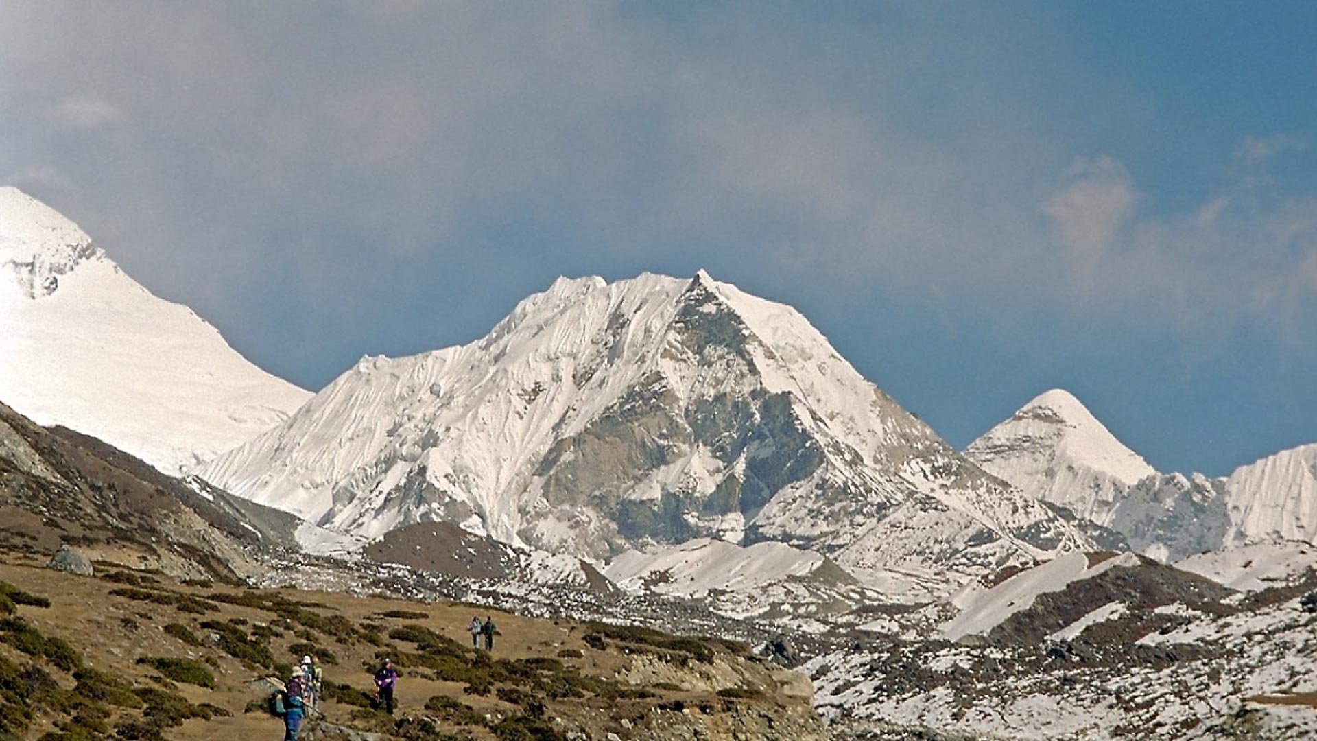Island Peak Climbing – Step Onto Your First Himalayan Summit
