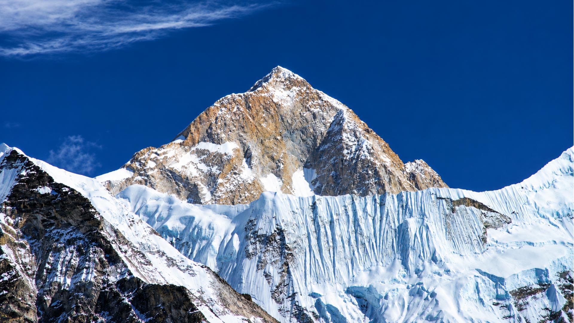 Makalu Base Camp Trek – Into the Wilderness Beneath Mount Makalu